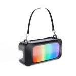 Bocina Inalámbrica Multifuncional RadioShack con Linterna Negro